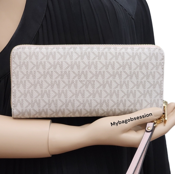 Michael Kors Jet Set Logo LG Continental Wristlet Wallet - Picture 2 of 6